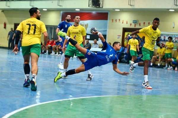 من دوري اليد 