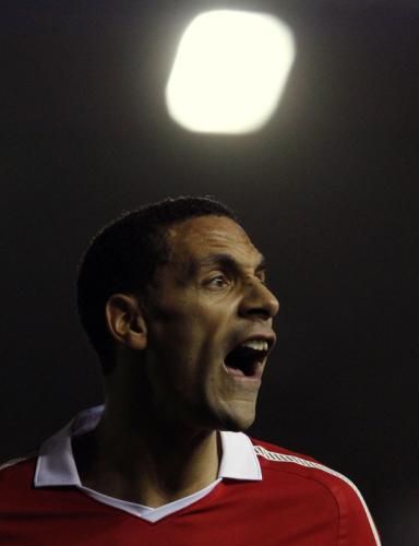 2010-12-28t204000z_01_dst02_rtridsp_3_soccer-england_reuters