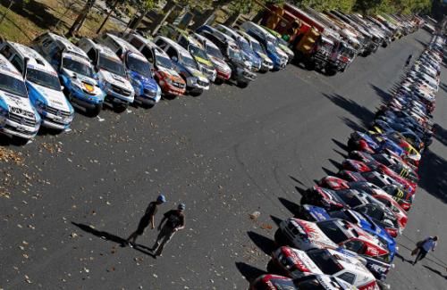 2010-12-31t211619z_01_ega42_rtridsp_3_rally_reuters