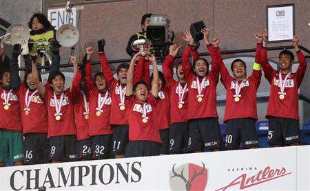 فرحة لاعبي كاشيما بكأس الامبراطور 2010