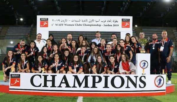 تتويج بطل النسخة الأولى