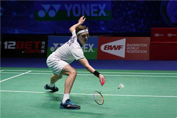 فيكتور أكسلسن