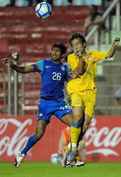 محمد رافي ( يسار )