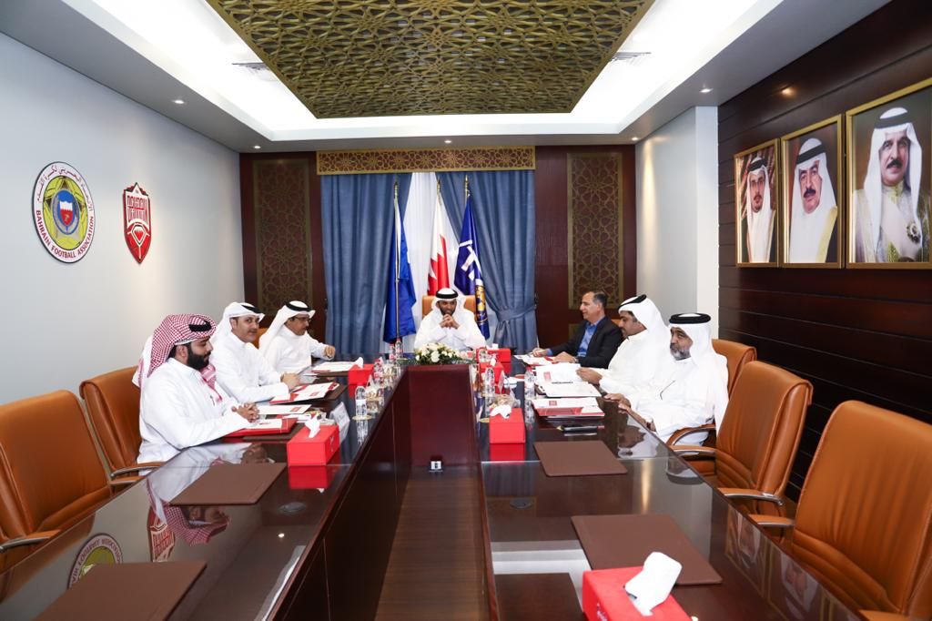 من الاجتماع