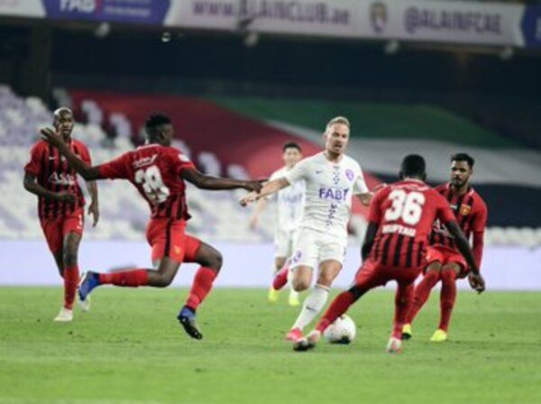من الدوري الإماراتي
