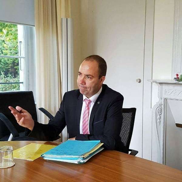 عباس