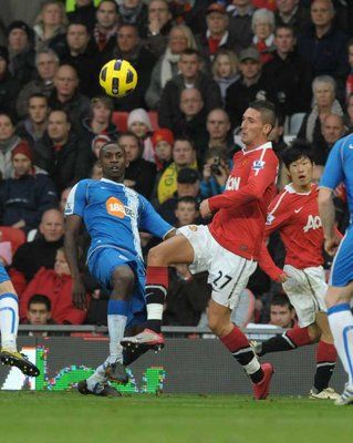 ماكيدا خلال مباراة مانشستر يونايتد ضد ويغان 