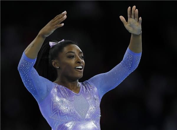 سيمون بايلز