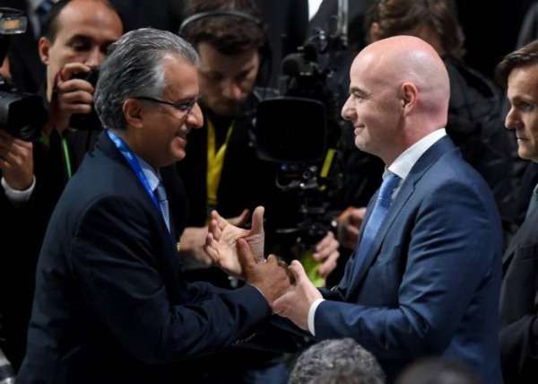 إنفانتينو والشيخ سلمان