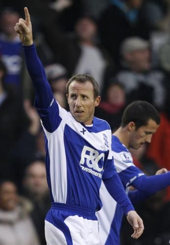 2010-11-20t153519z_01_dst02_rtridsp_3_soccer-england_reuters