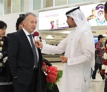 الإيطالي زاكيروني يجري لقاء صحفي مع قناة الدوري والكأس القطرية