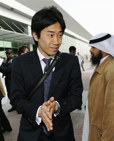 شينجي كاغاوا عند وصوله للأراضي القطرية