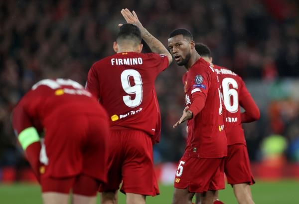 لاعبو ليفربول 