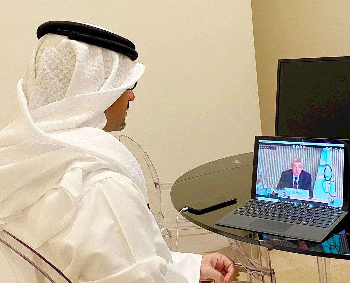 من الاجتماع