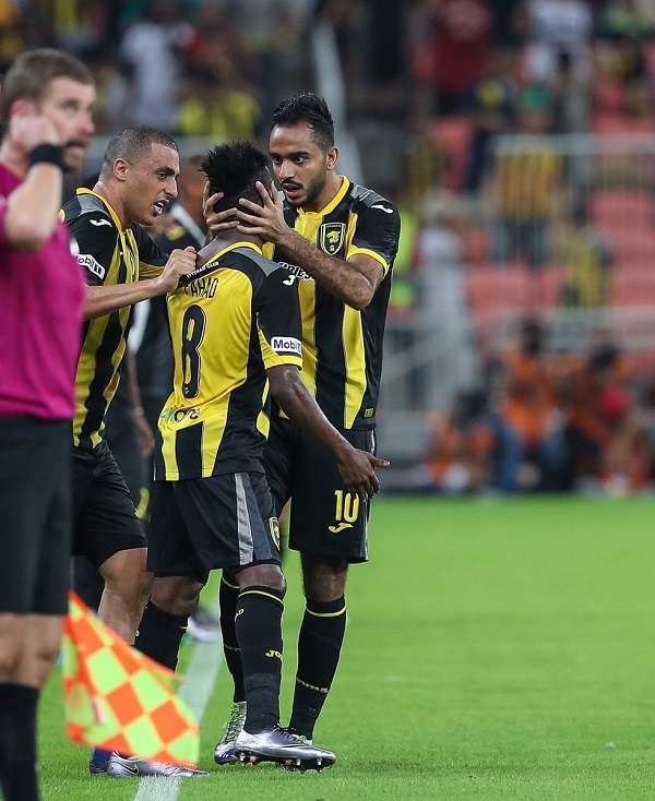 كهربا بقميص اتحاد جدة