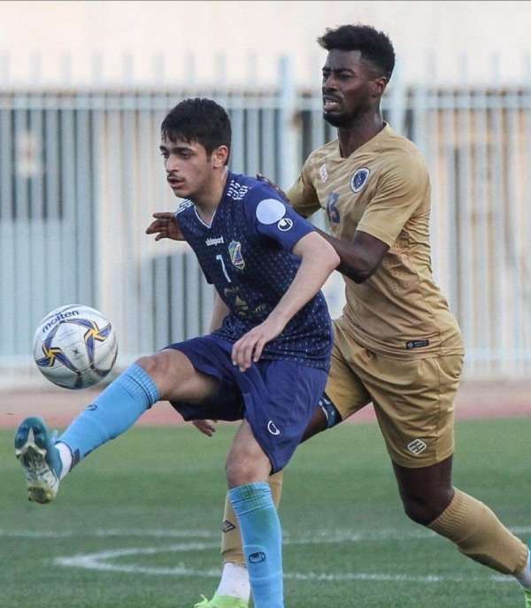 زياد بن سالم (على اليمين)