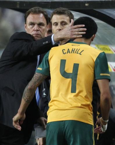 2010-10-09t110639z_01_syd313_rtridsp_3_soccer-world_reuters
