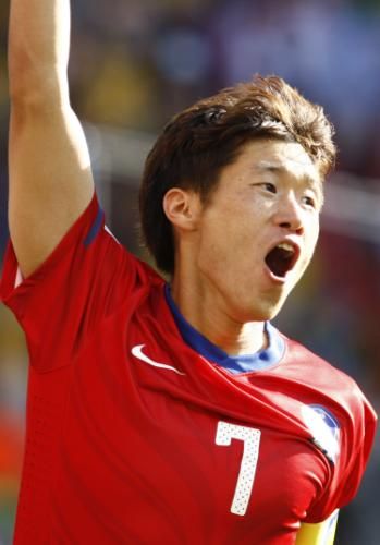 2010-06-12t132204z_01_wcp341_rtridsp_3_soccer-world_reuters