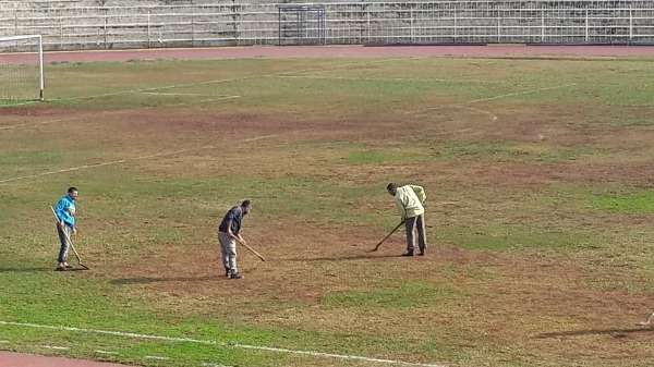 ملاعب سوريا تعاني