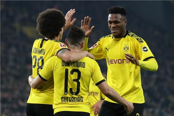 لاعبو بوروسيا دورتموند