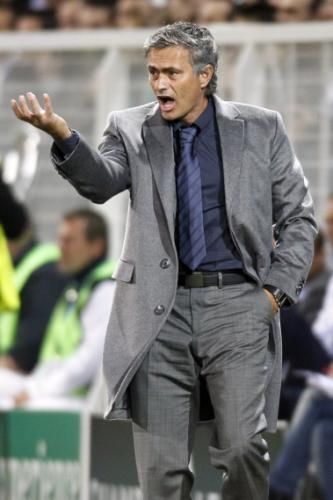 2010-09-28t201331z_01_chp09_rtridsp_3_soccer-champions_reuters