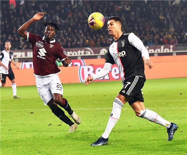 ديربي سابق بين يوفنتوس وتورينو 