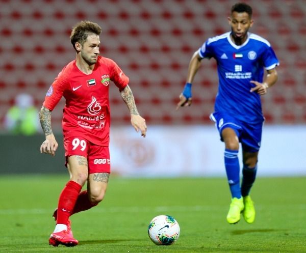 من مباريات الدوري الإماراتي