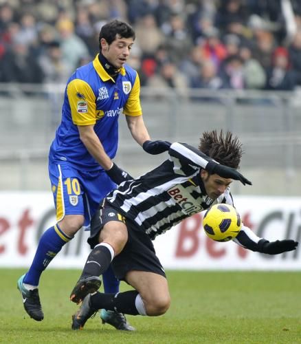 2011-01-062011-01-06t124108z_01_sre104_rtridsp_3_soccer-italy_reuters