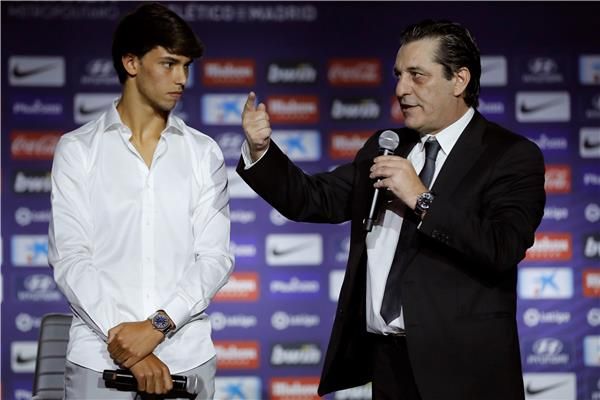 باولو فوتري (يمين)