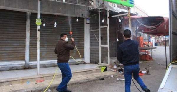 من مبادرة الوحدات في تعقيم المخيم