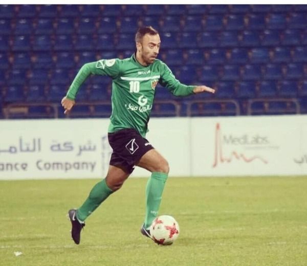 الروابدة بقميص الأهلي