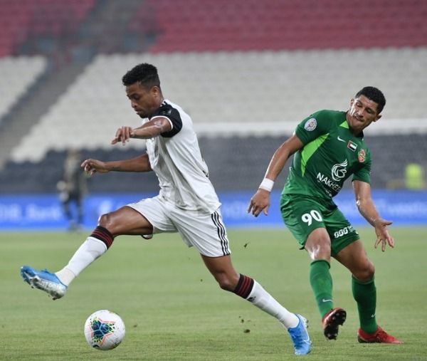 كينو مع فريقه الجزيرة الإماراتي