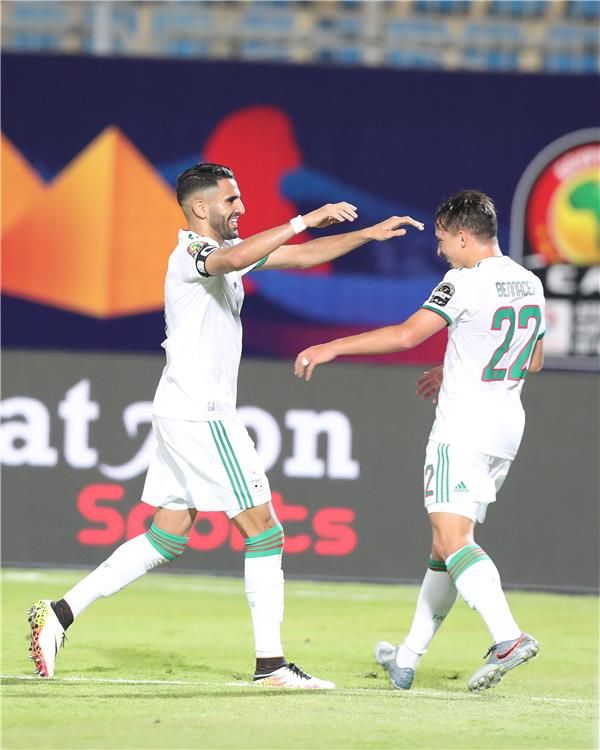 بن ناصر مع منتخب الجزائر