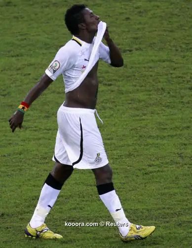 ?i=albums%2fmatches%2f726480%2f2012-02-08t182027z_01_amr09_rtridsp_3_soccer-nations_reuters