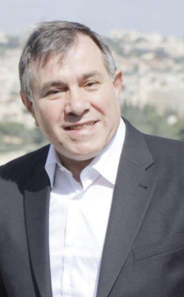 باسم أبو عصب رئيس هلال القدس