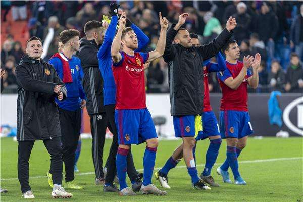 لاعبو بازل السويسري