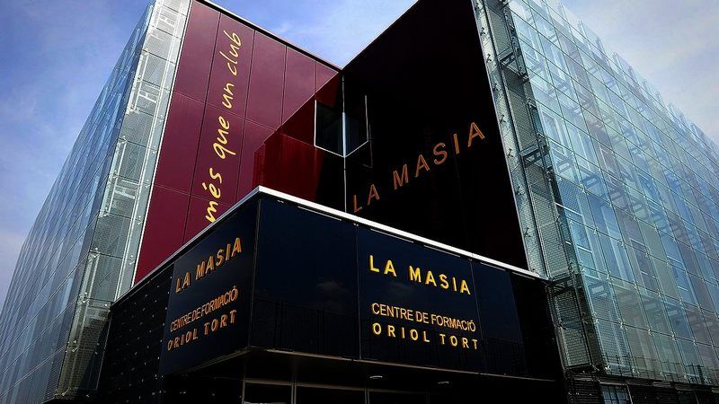  أكاديمية لاماسيا 