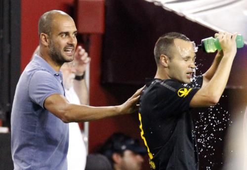 إنييستا وجوارديولا - أرشيفية