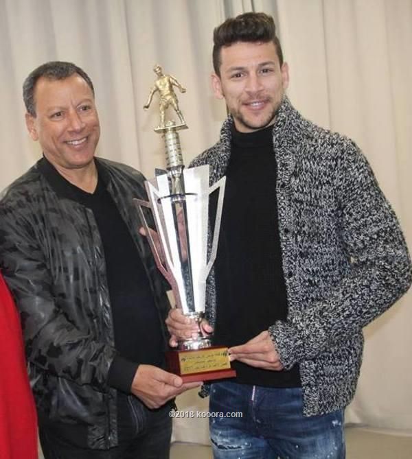 يوسف المساكني بصحبة والده منذر