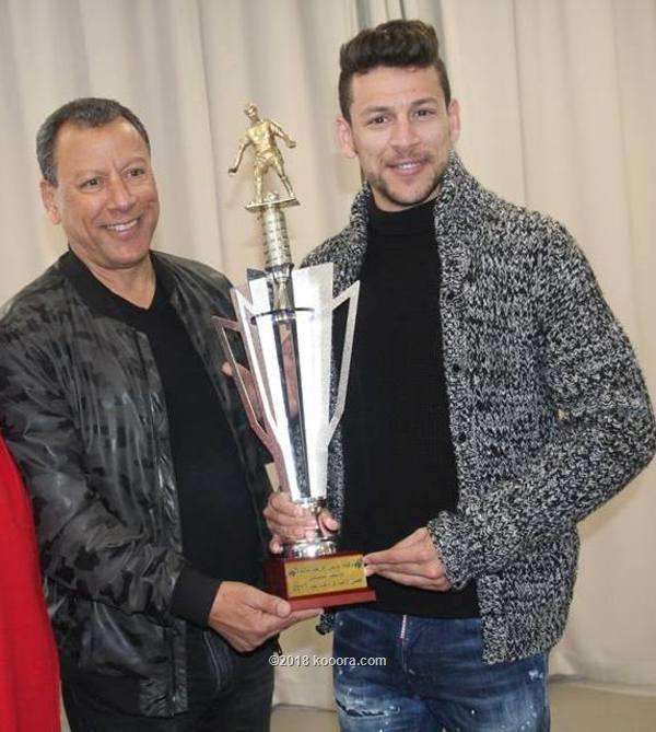 يوسف المساكني بصحبة والده منذر