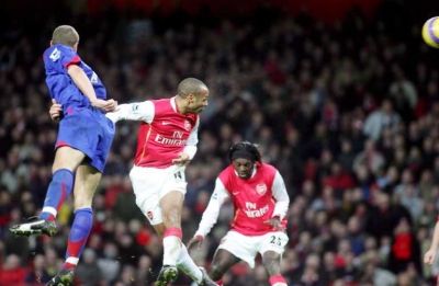 هنري أمام مانشستر يونايتد