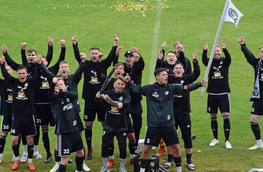 لاعبو تاس هالترن