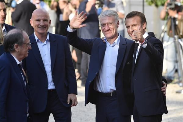 ديشامب مع ماكرون