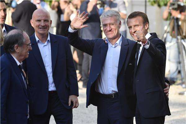 ديشامب مع ماكرون