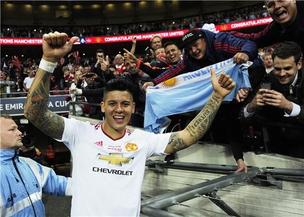 روخو بقميص اليونايتد - أرشيفية