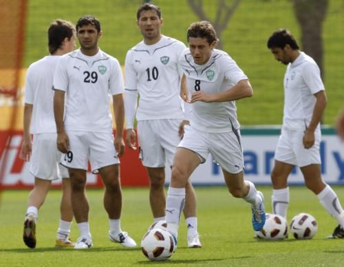 2011-01-042011-01-04t121316z_01_qat39_rtridsp_3_soccer_reuters