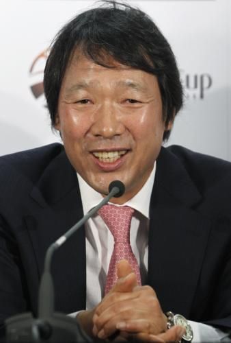 2011-01-092011-01-09t091225z_01_seo103_rtridsp_3_soccer-asian_reuters