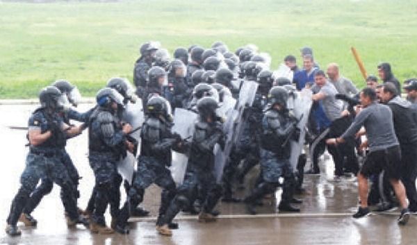 من التمارين على ملعب كرة قدم 