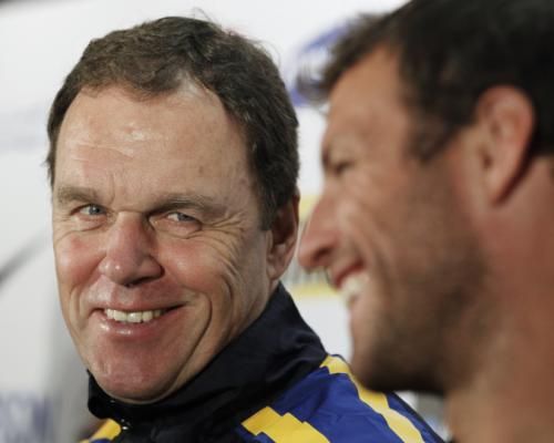 2011-01-092011-01-09t103528z_01_jyh102_rtridsp_3_soccer-asian_reuters