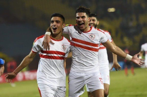 بن شرقي مع لاعبي الزمالك